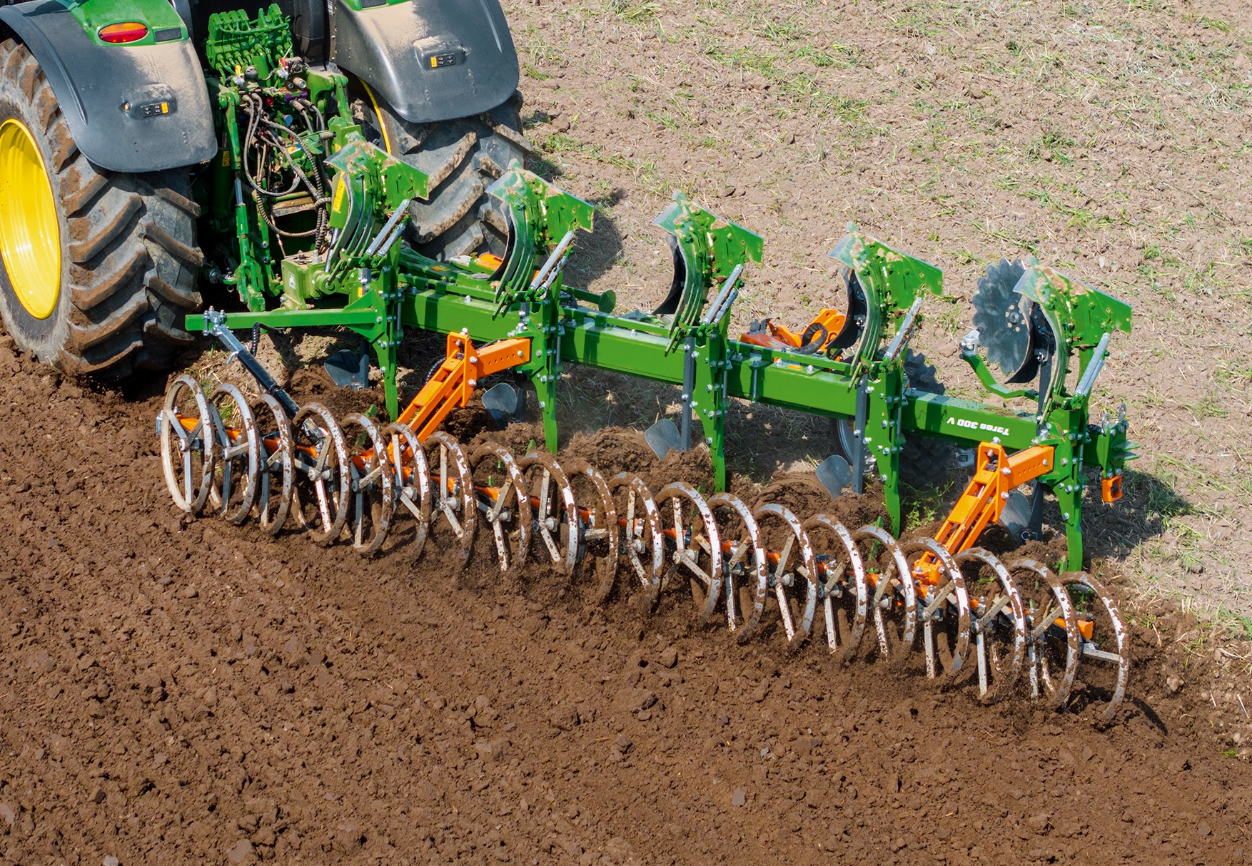 Amazone ploughs with VSS furrow packers