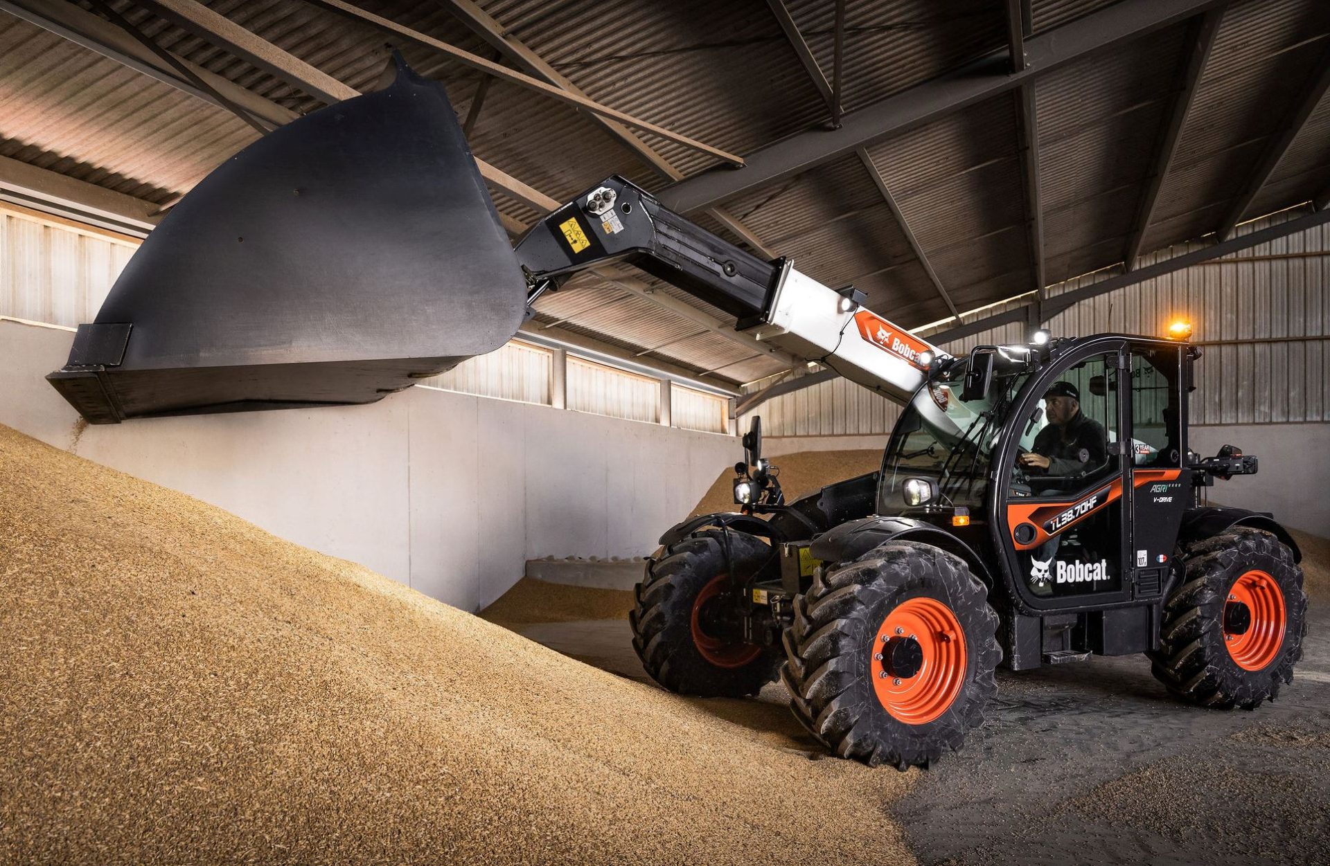 Bobcat handlers with V-Drive gearbox