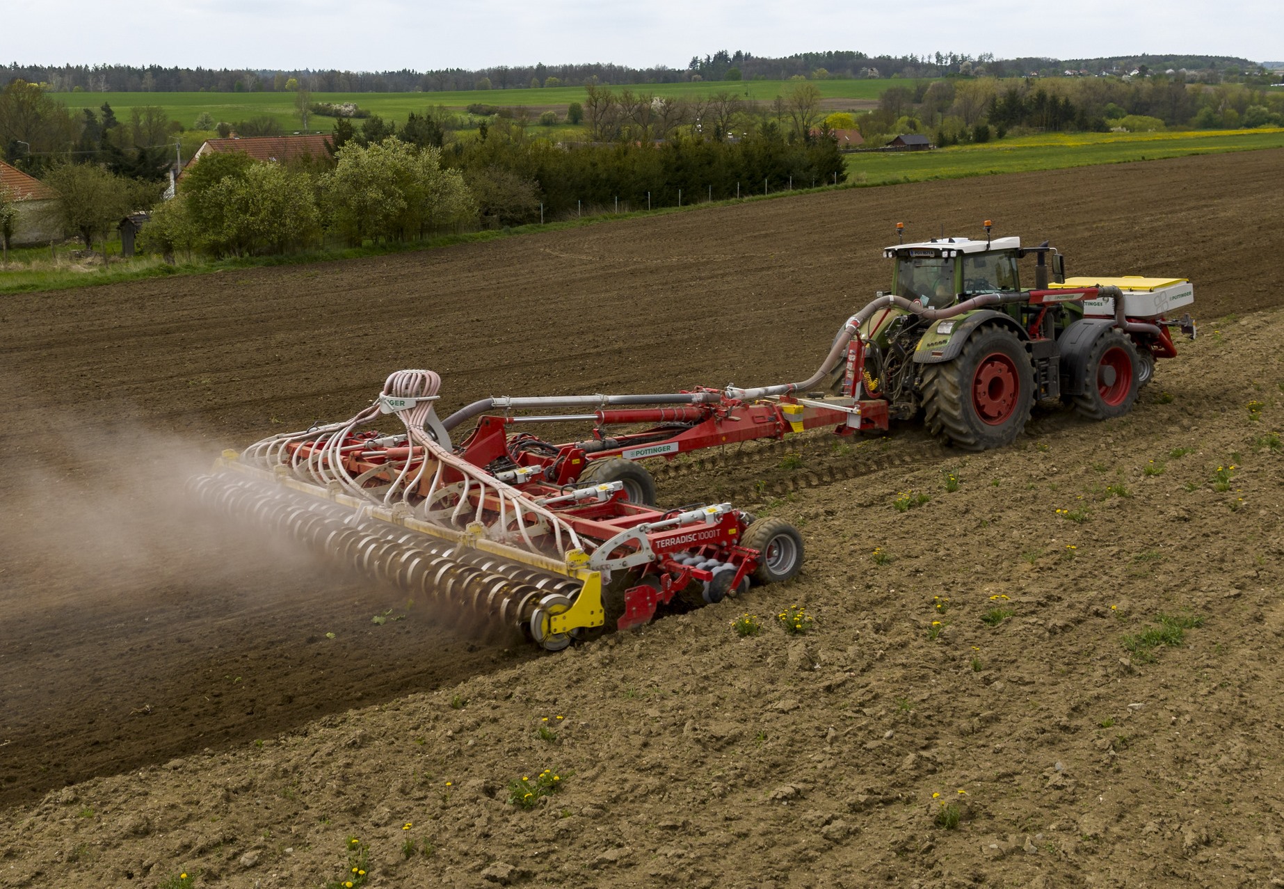 Cover crop option for Pöttinger Terradisc