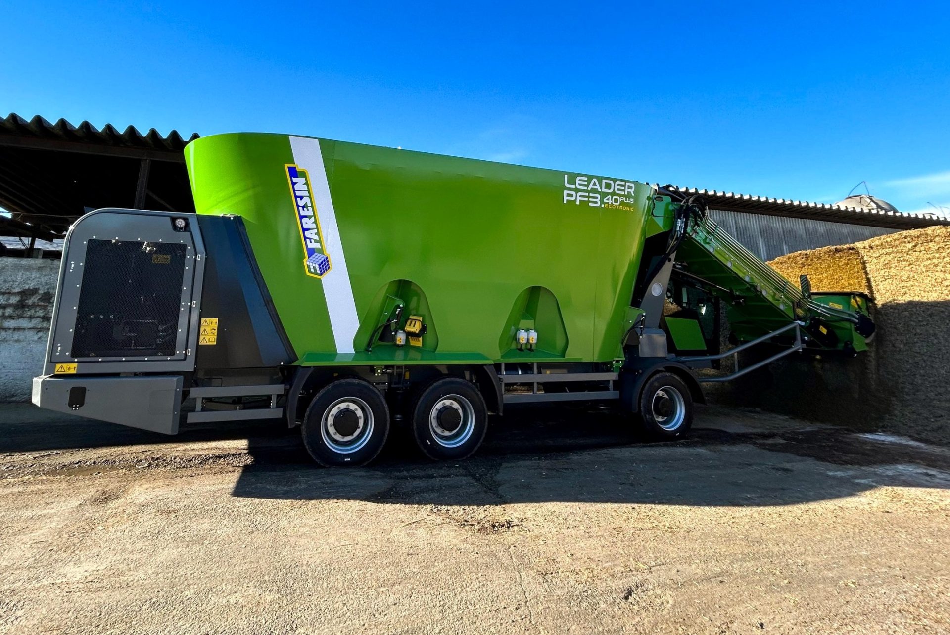 Faresin mixer wagon with 40-cube capacity