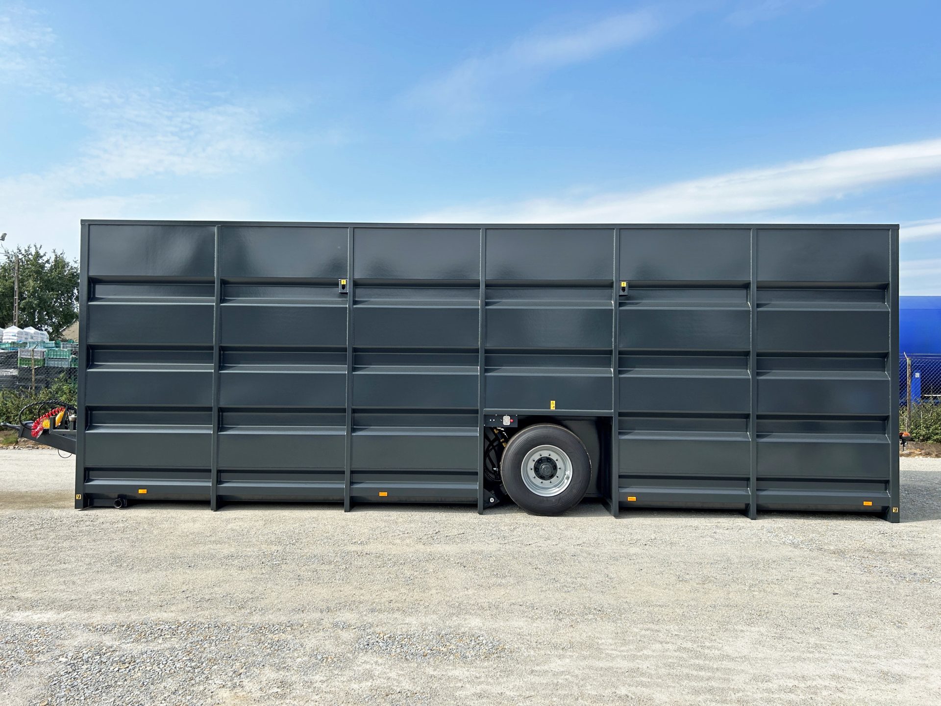 First Tramspread nurse tanks