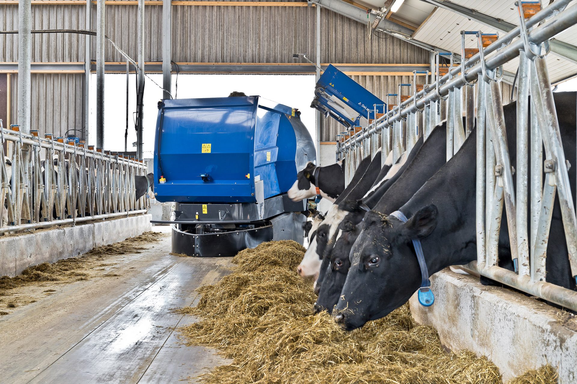 First UK outing for DeLaval feed robot