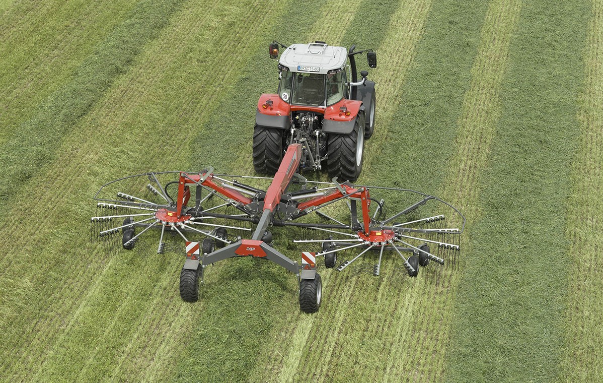 Flurry of MF twin rotor rakes