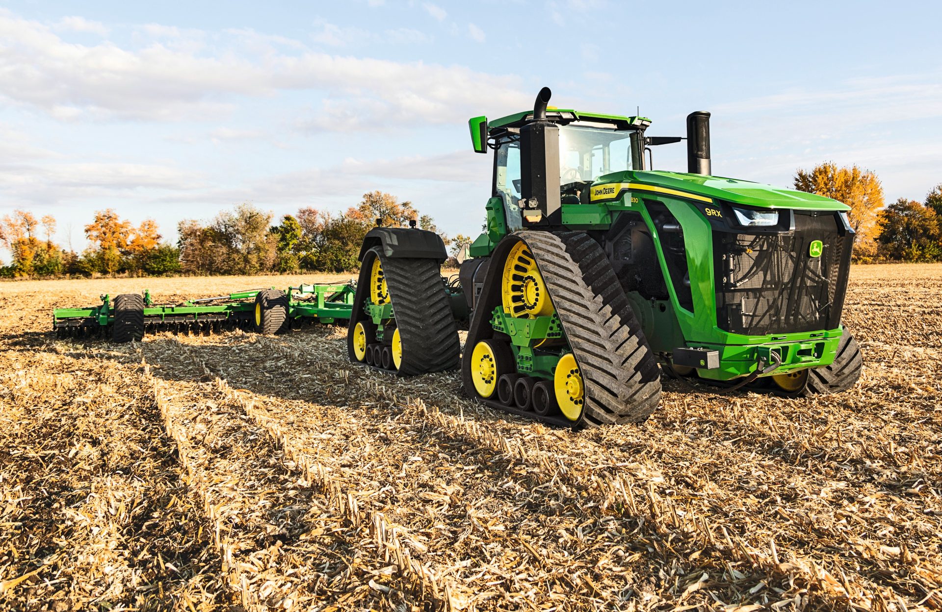 John Deere 9RX with more than 900hp