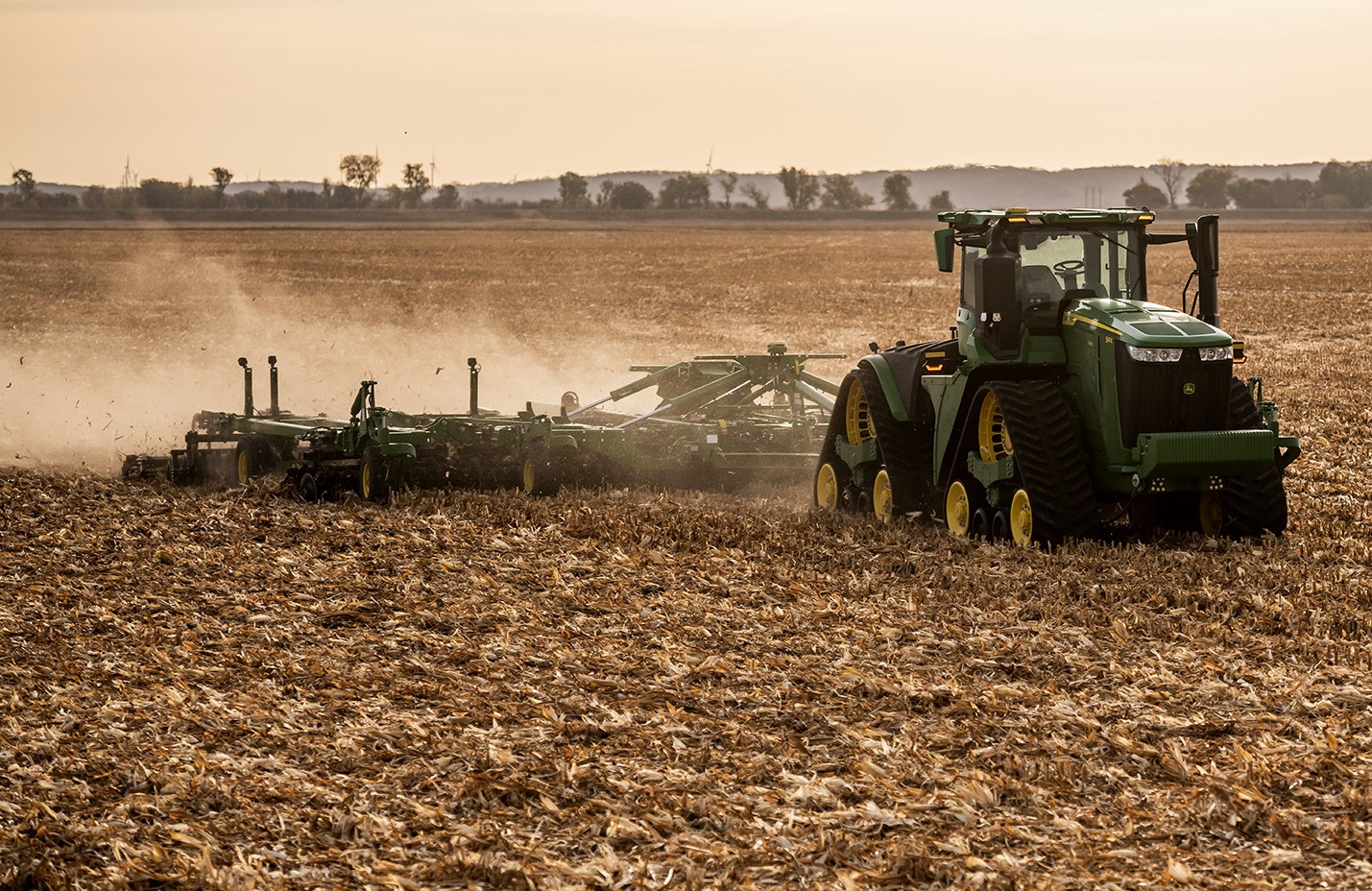 John Deere shows autonomous 9RX
