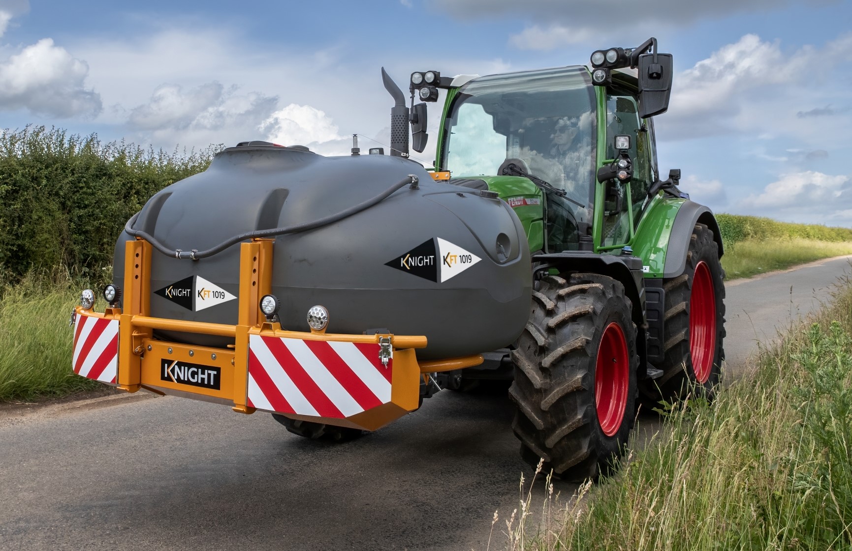 Knight enters applicator market