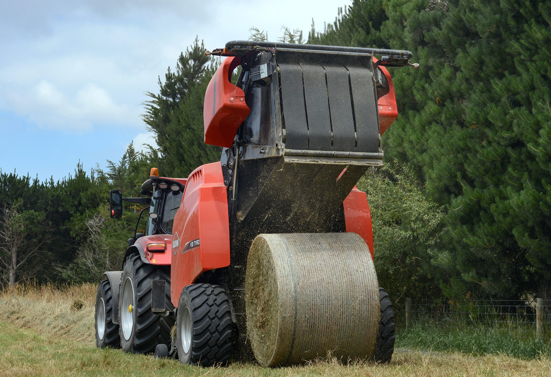 Kuhn baler and grassland equipment demonstrations