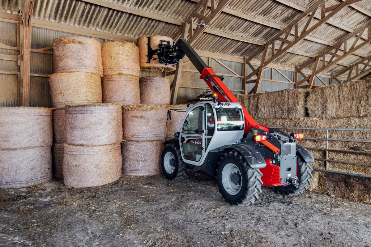 Massey telehandler with Dyna-CT transmission