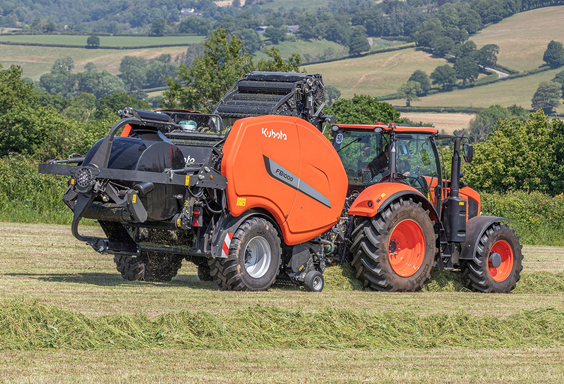 Non-stop baling and wrapping