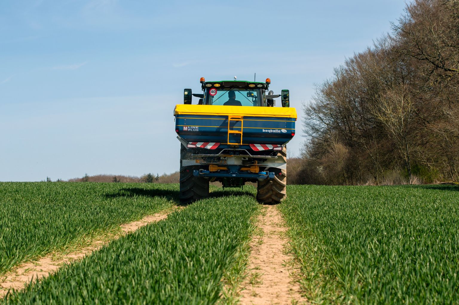 Precise spreading the headland