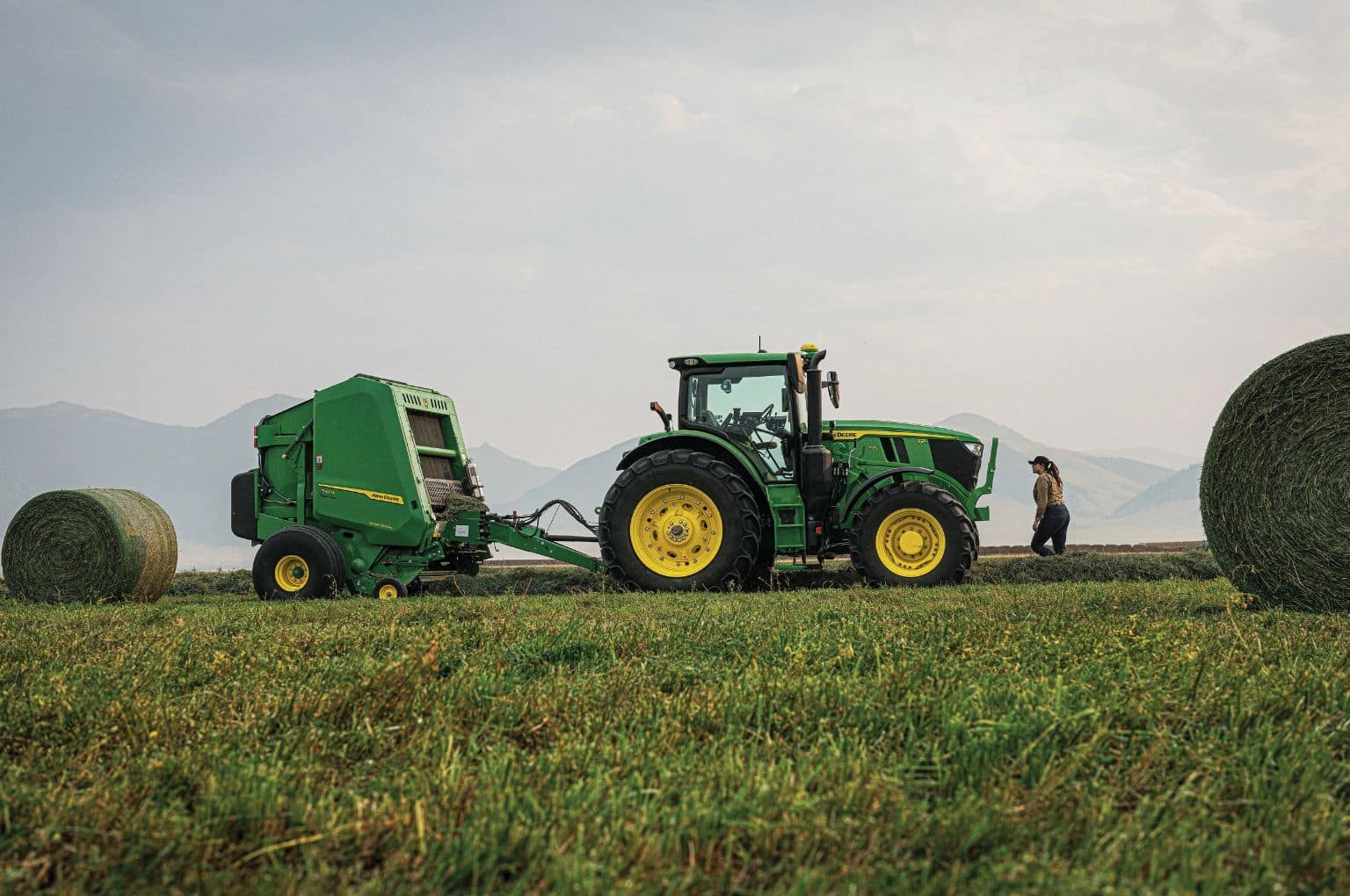 Quality bales through automation