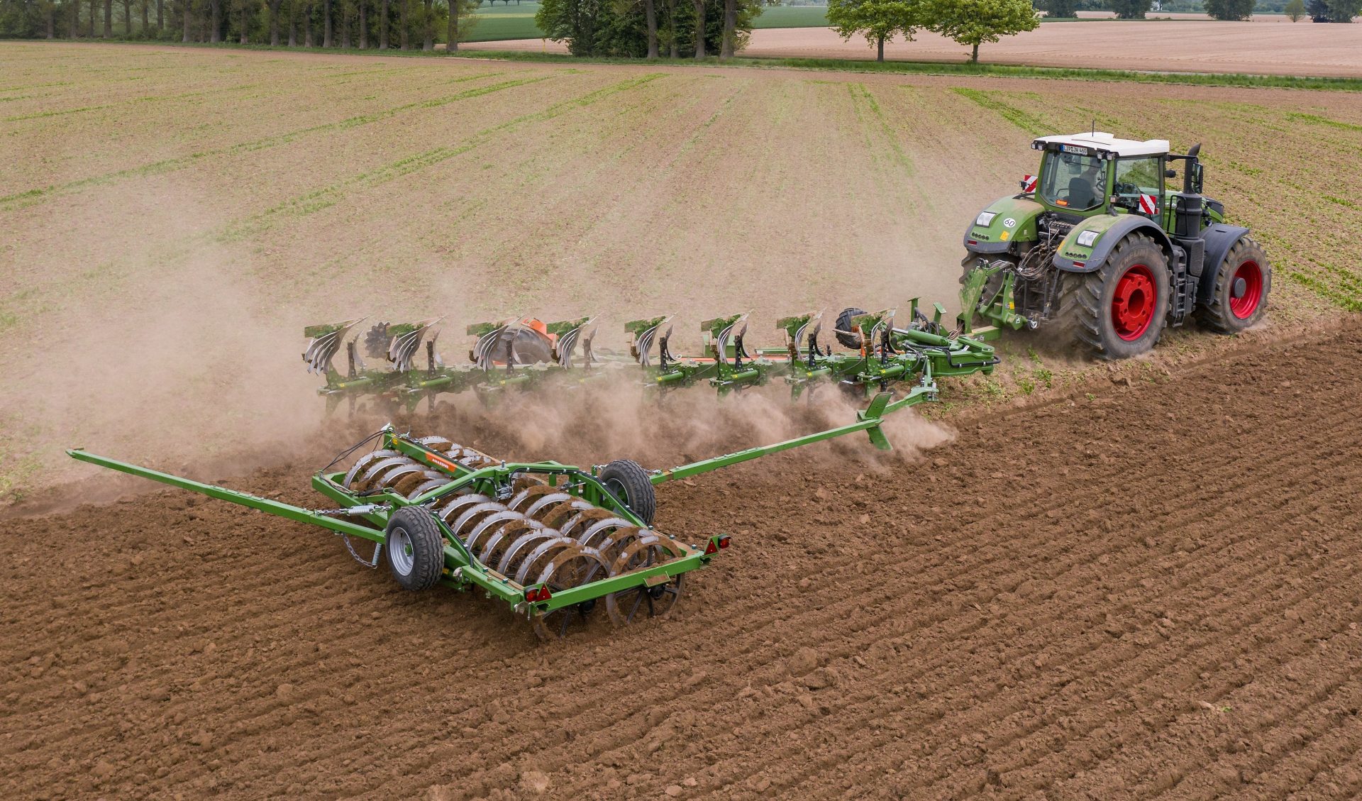 Tyrok for on-land ploughing
