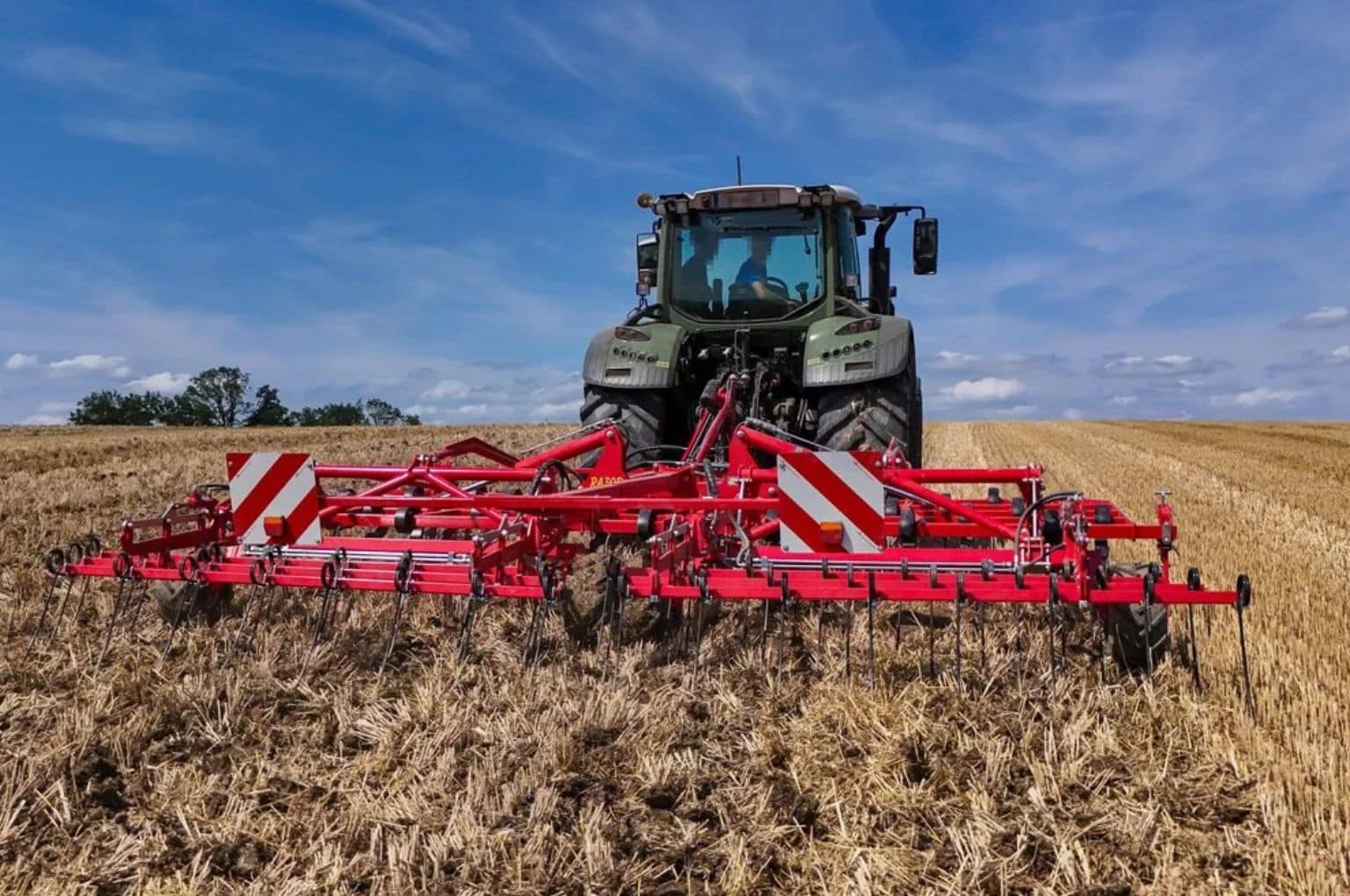 Ultra-flat tillage with the Razor