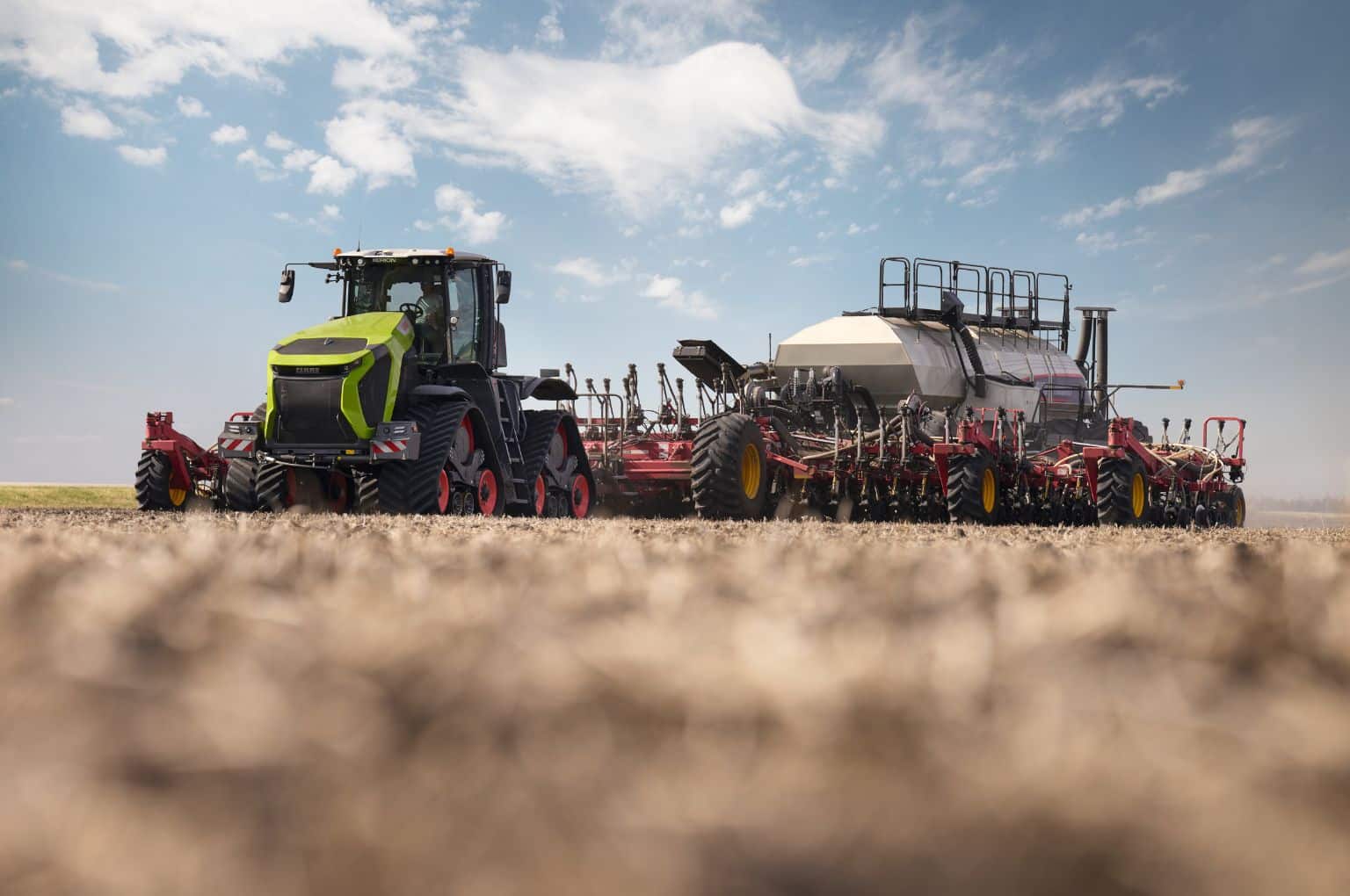 XERION 12 Series up to 653 HP