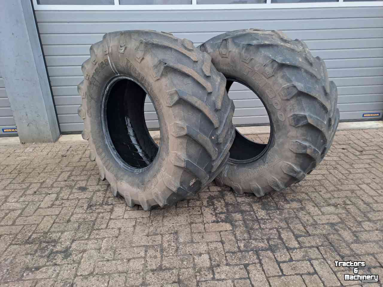 Wheels, Tyres, Rims & Dual spacers Trelleborg 600/65 R 28