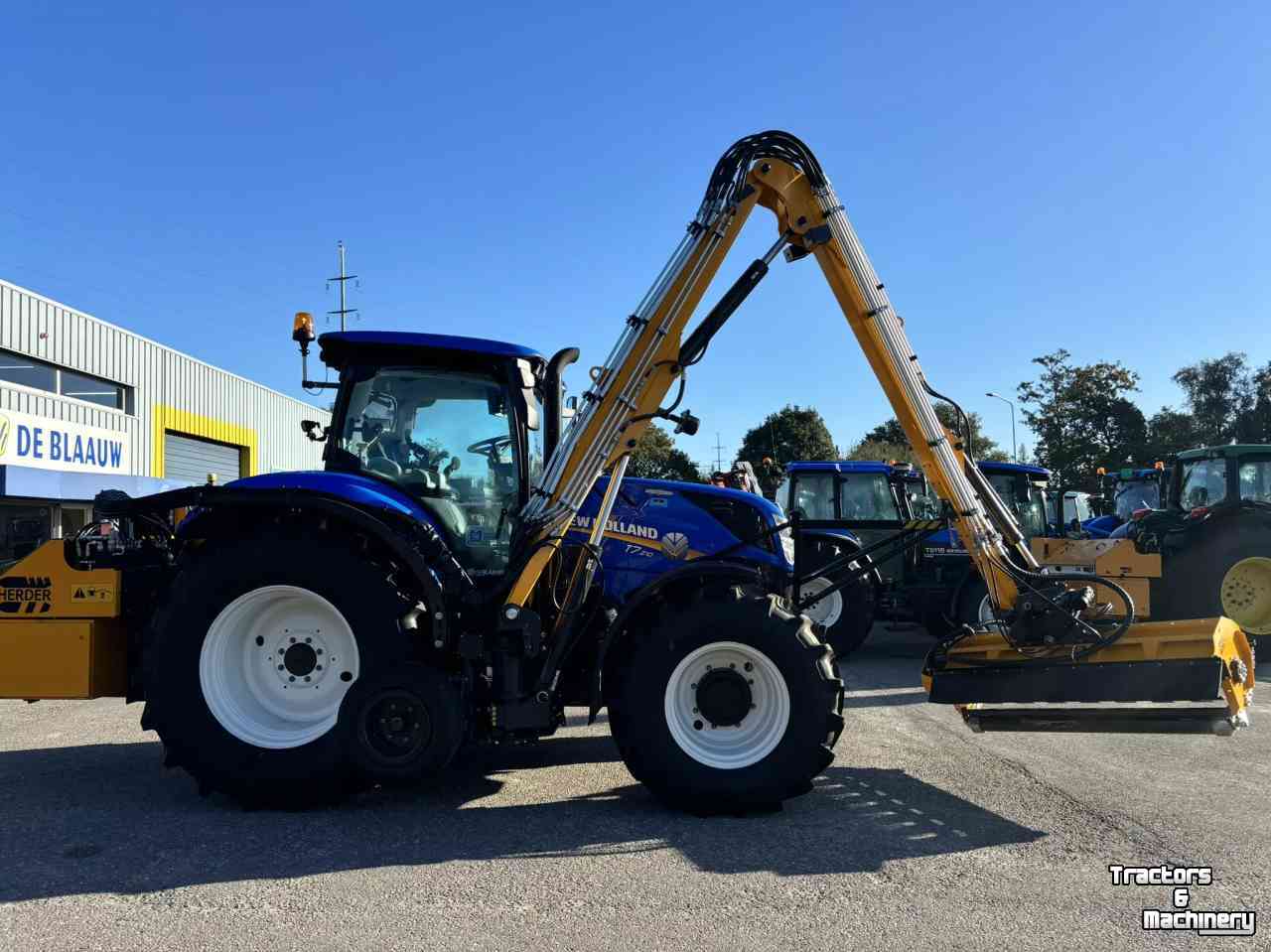 Tractor New Holland T7.210 AC + Herder Grenadier