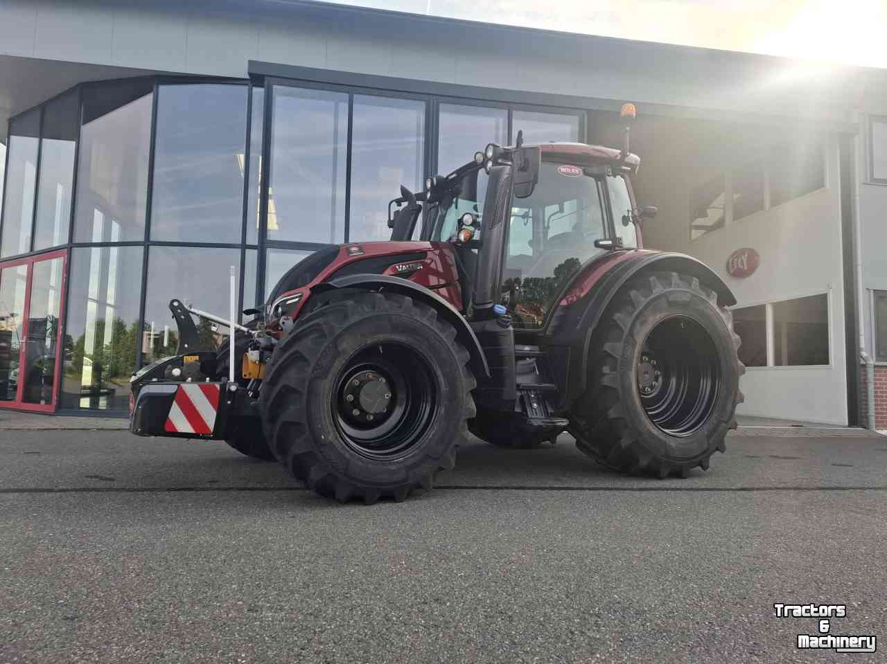 Tractor Valtra N174