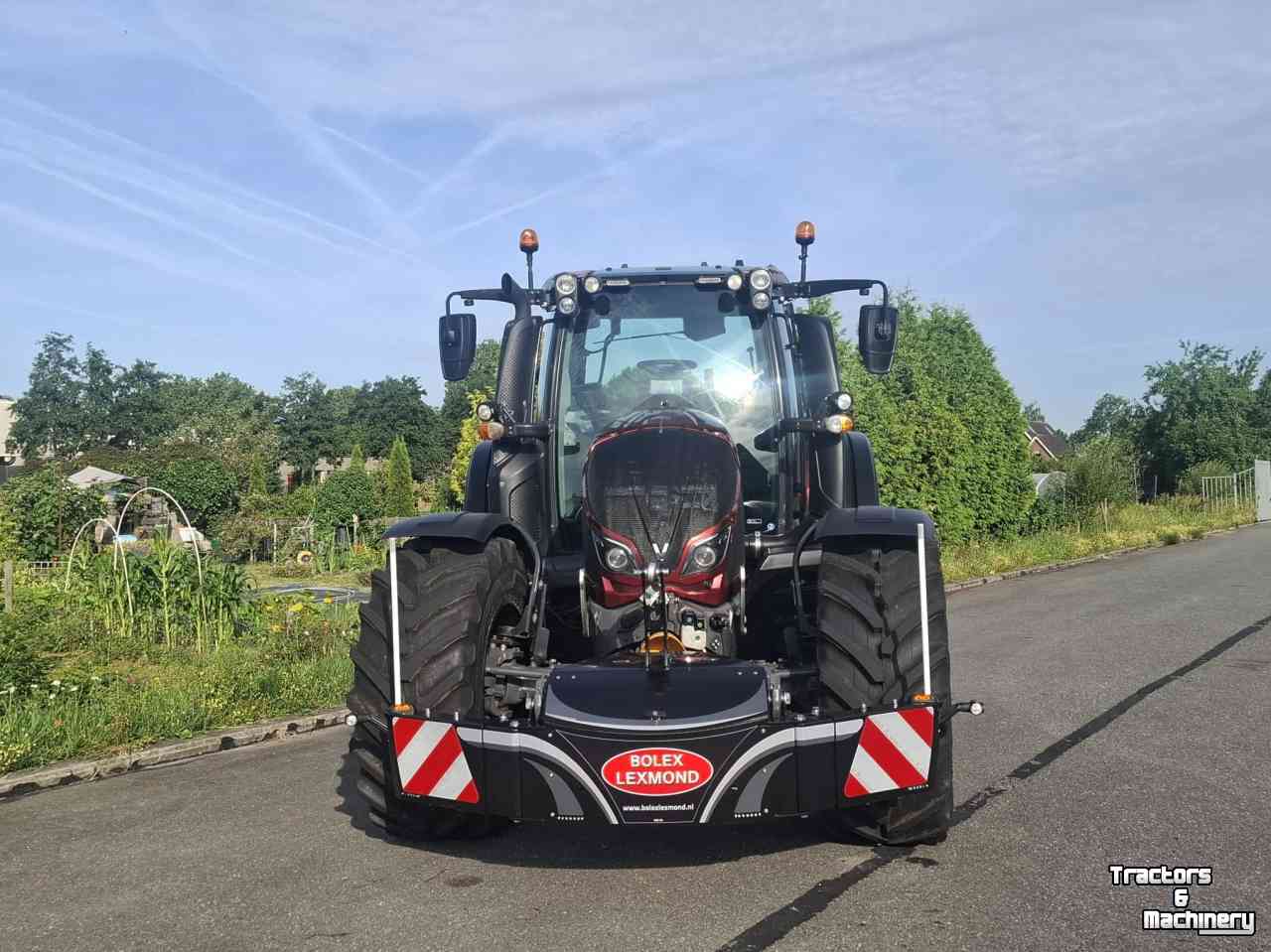 Tractor Valtra N174