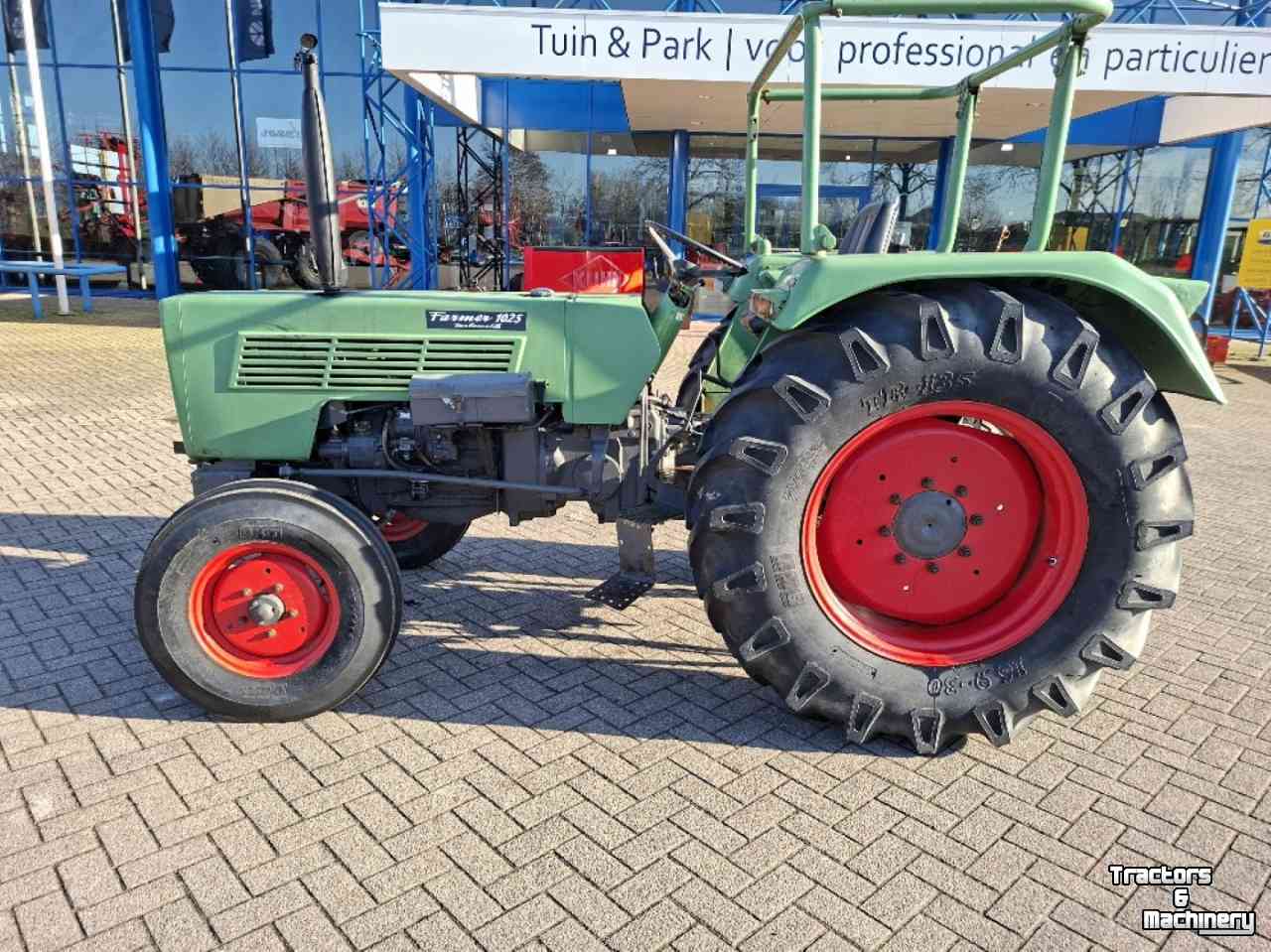 Tractor Fendt 102 S 2WD Tractor