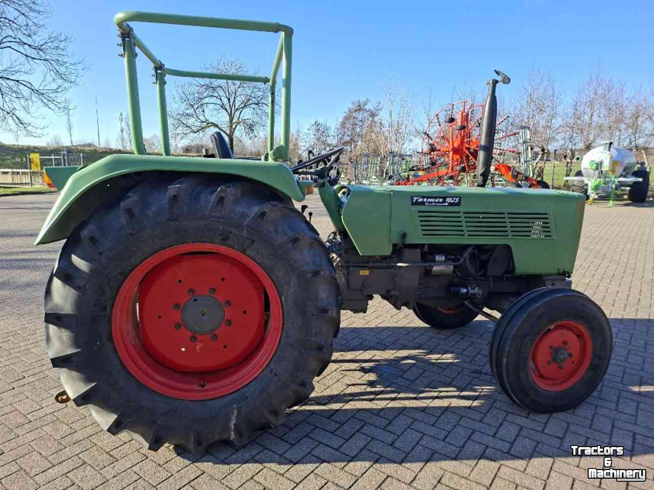 Tractor Fendt 102 S 2WD Tractor