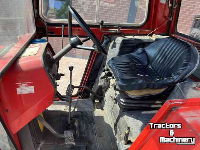 Tractor Massey Ferguson 575