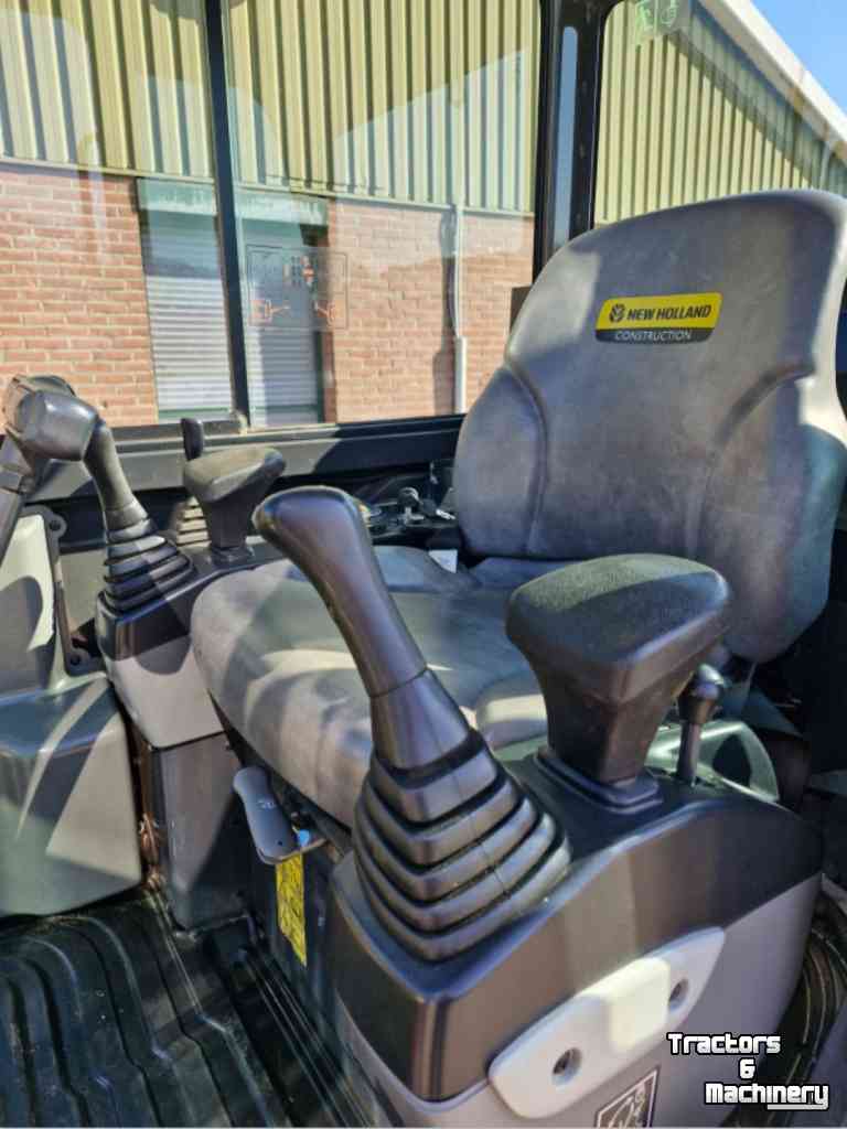 Excavator tracks New Holland E18C