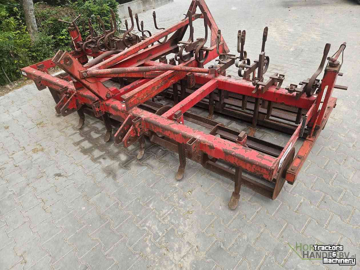 Seedbed combination  Zaaibedbereider fronthef of achterop