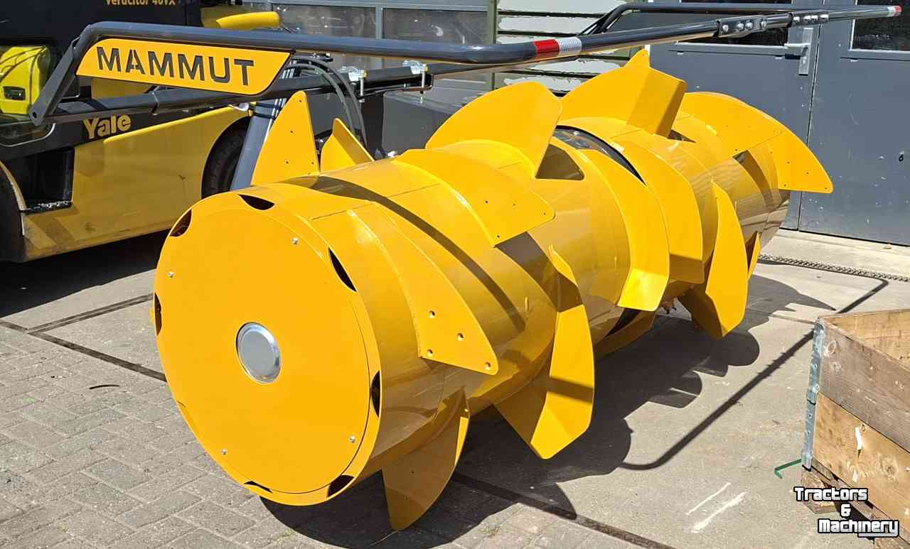 Silage spreader Mammut SF 245 Titann