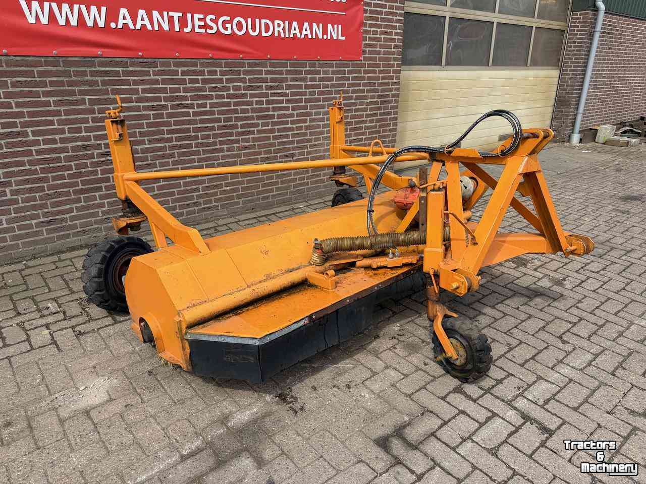 Sweeper Holaras Veegbezem