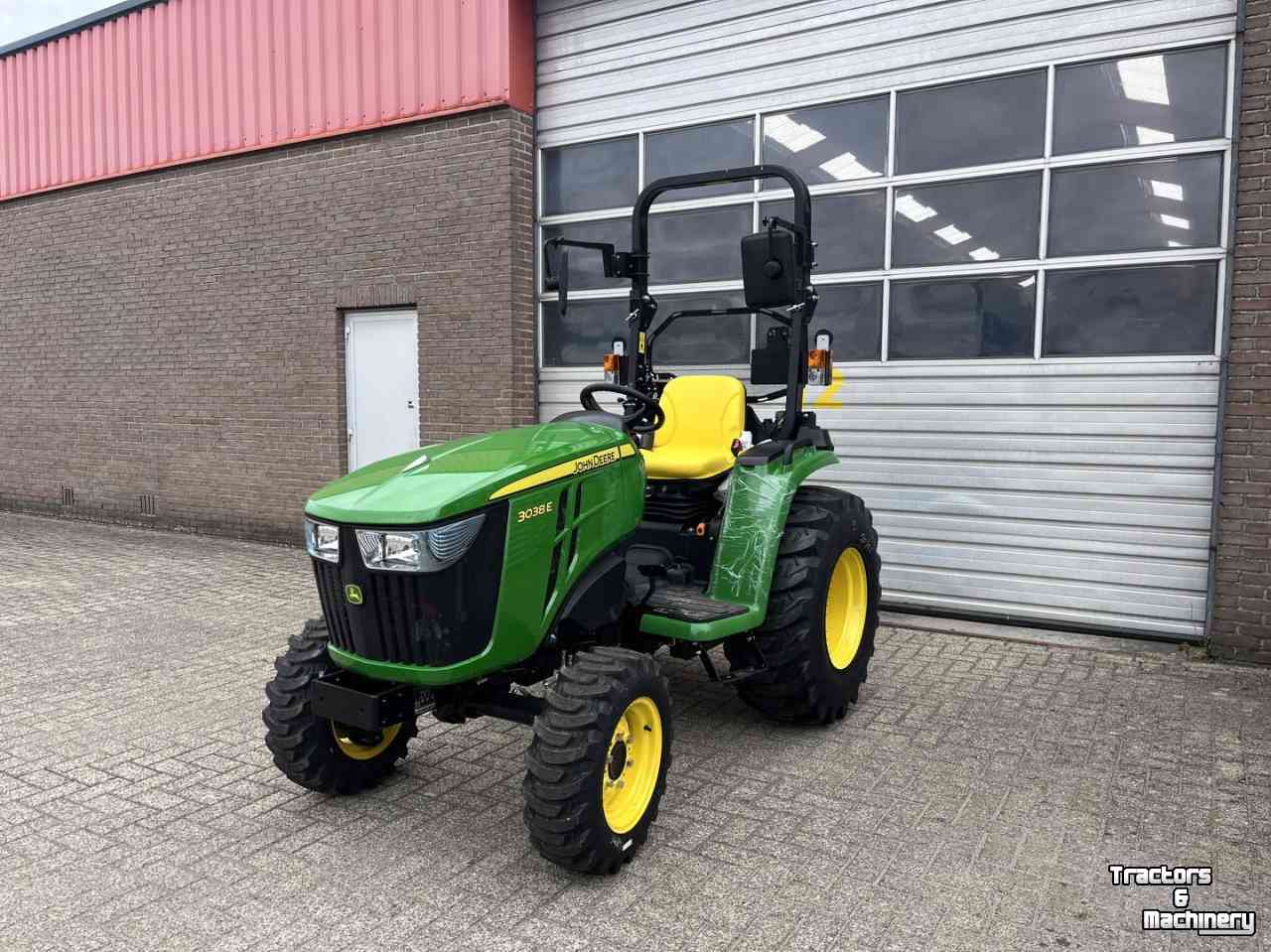Horticultural Tractors John Deere 3038E Compact Tractor