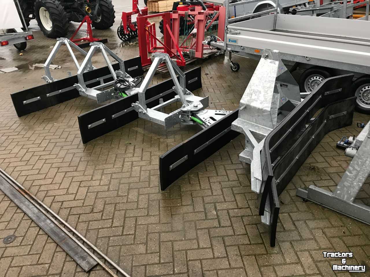 Rubber yard scraper  QMAC & Zocon