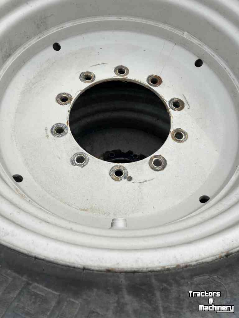 Wheels, Tyres, Rims & Dual spacers Trelleborg 540/65[R30