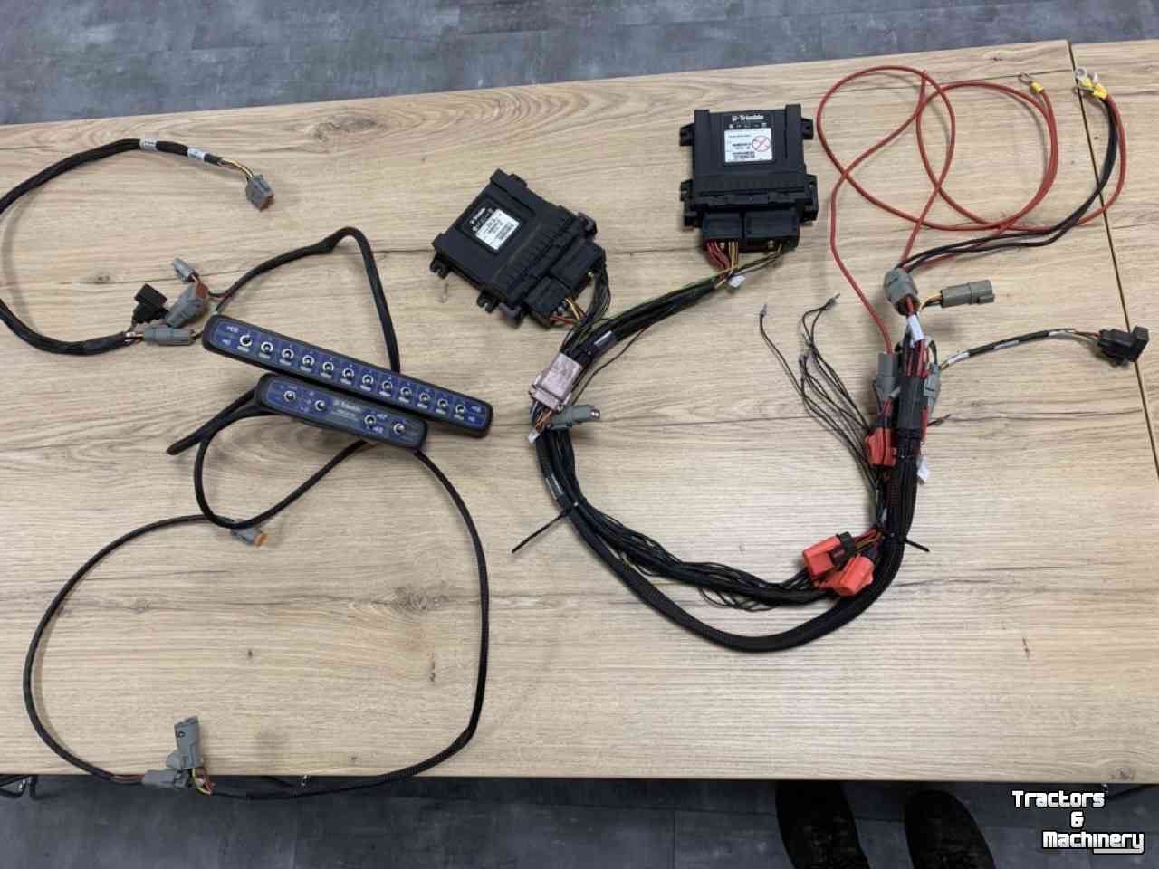 GPS steering systems and attachments Trimble Field IQ
