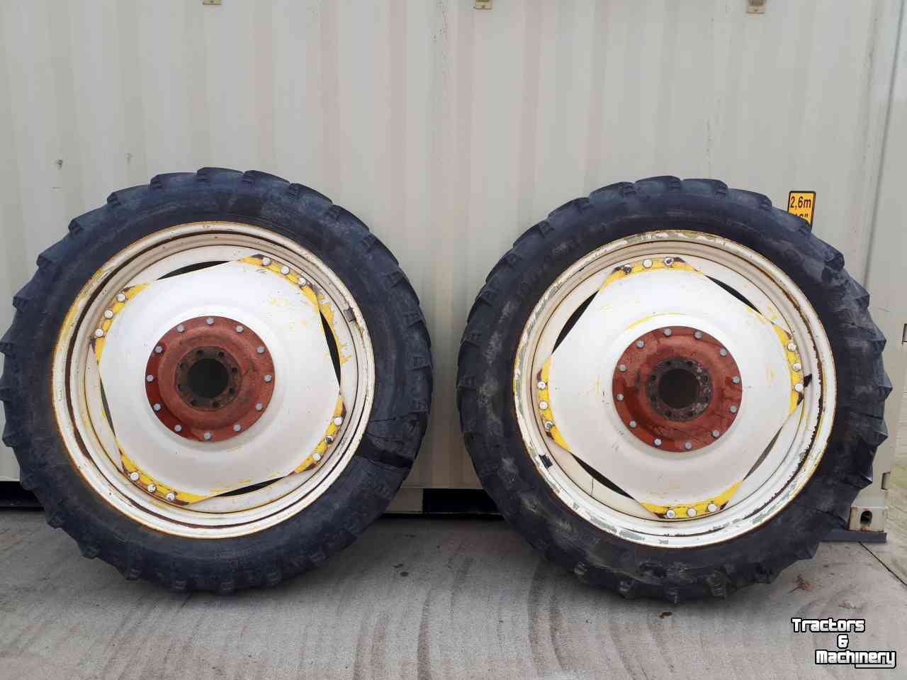 Wheels, Tyres, Rims & Dual spacers BKT 300/95R46