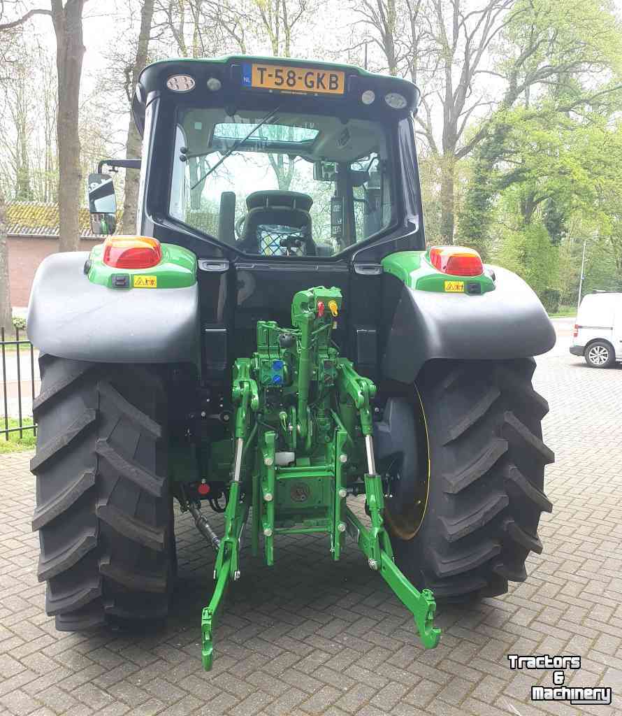 Tractor John Deere 6120M