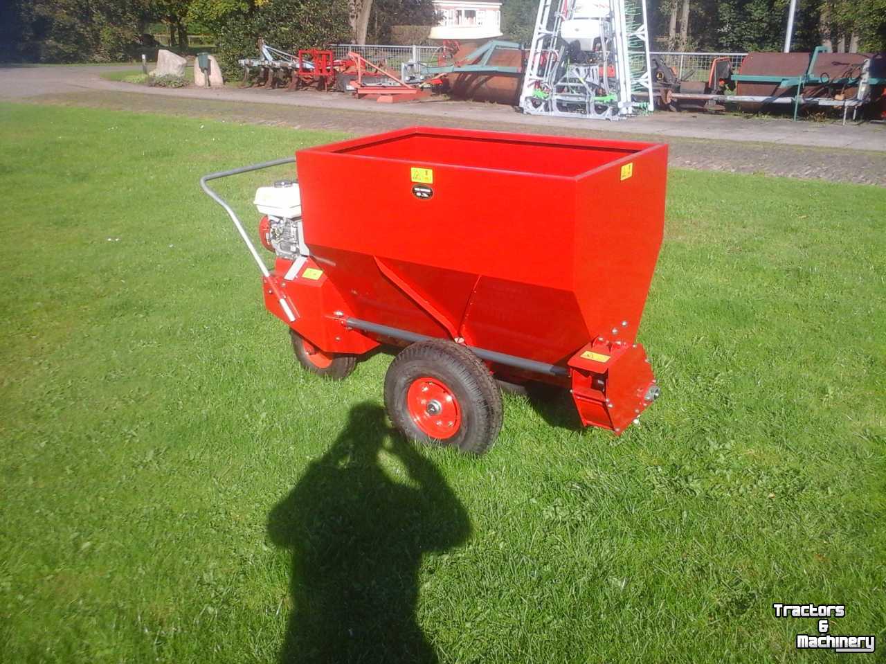 Other livestock equipment and accessories  Zaagselstrooier
