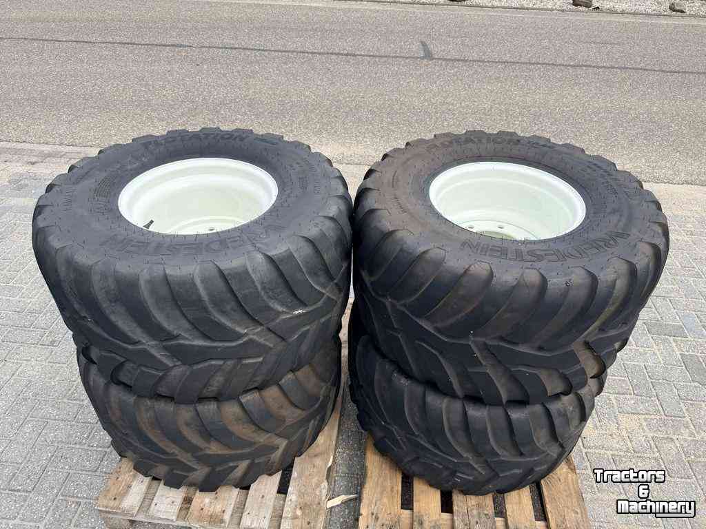 Wheels, Tyres, Rims & Dual spacers Vredestein 520/50R17 Flotation Trac met Velg