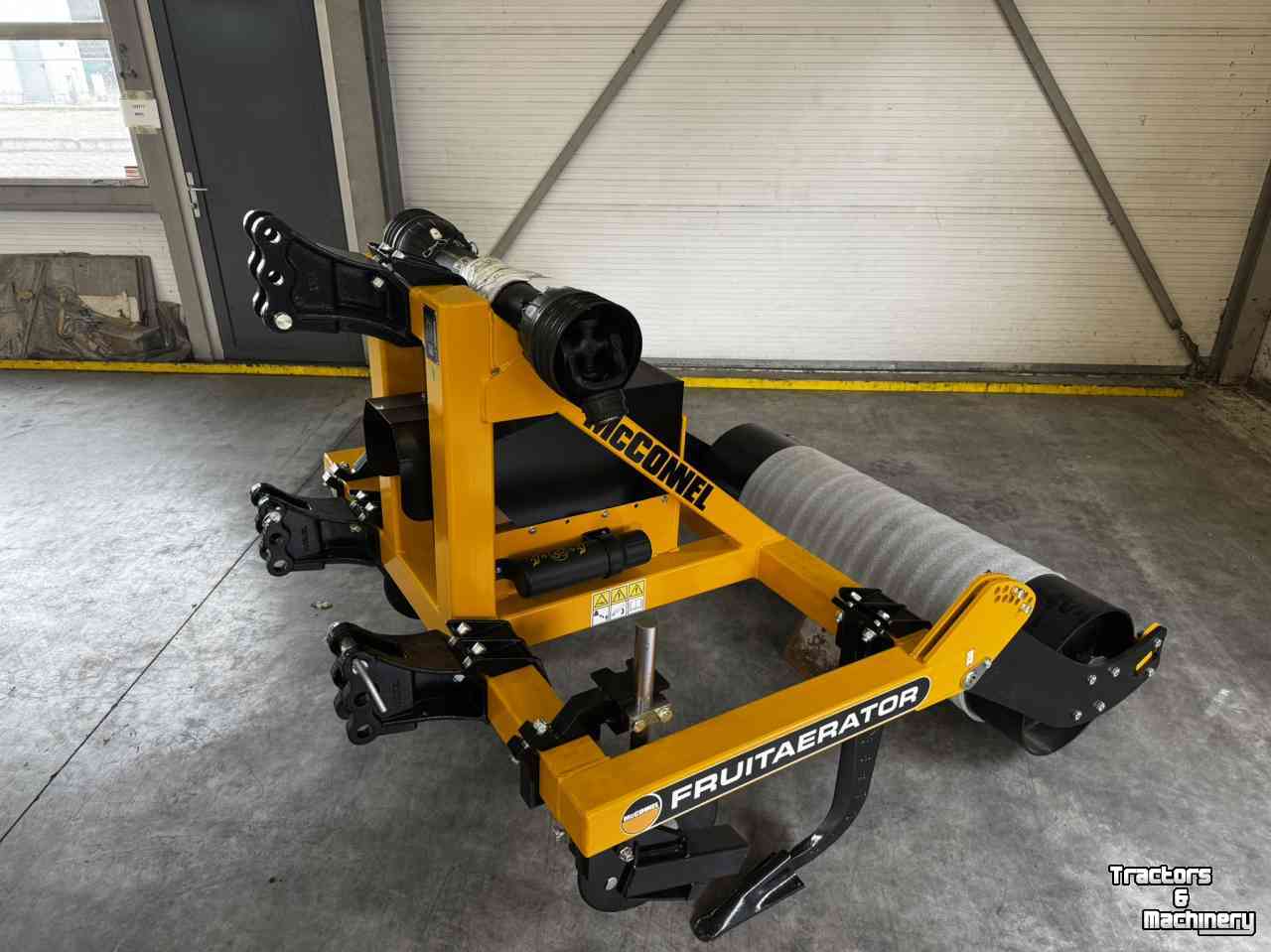 Deep subsoiler McConnel FRUITAERATOR Fruit- & Boomteelt Diepwoeler