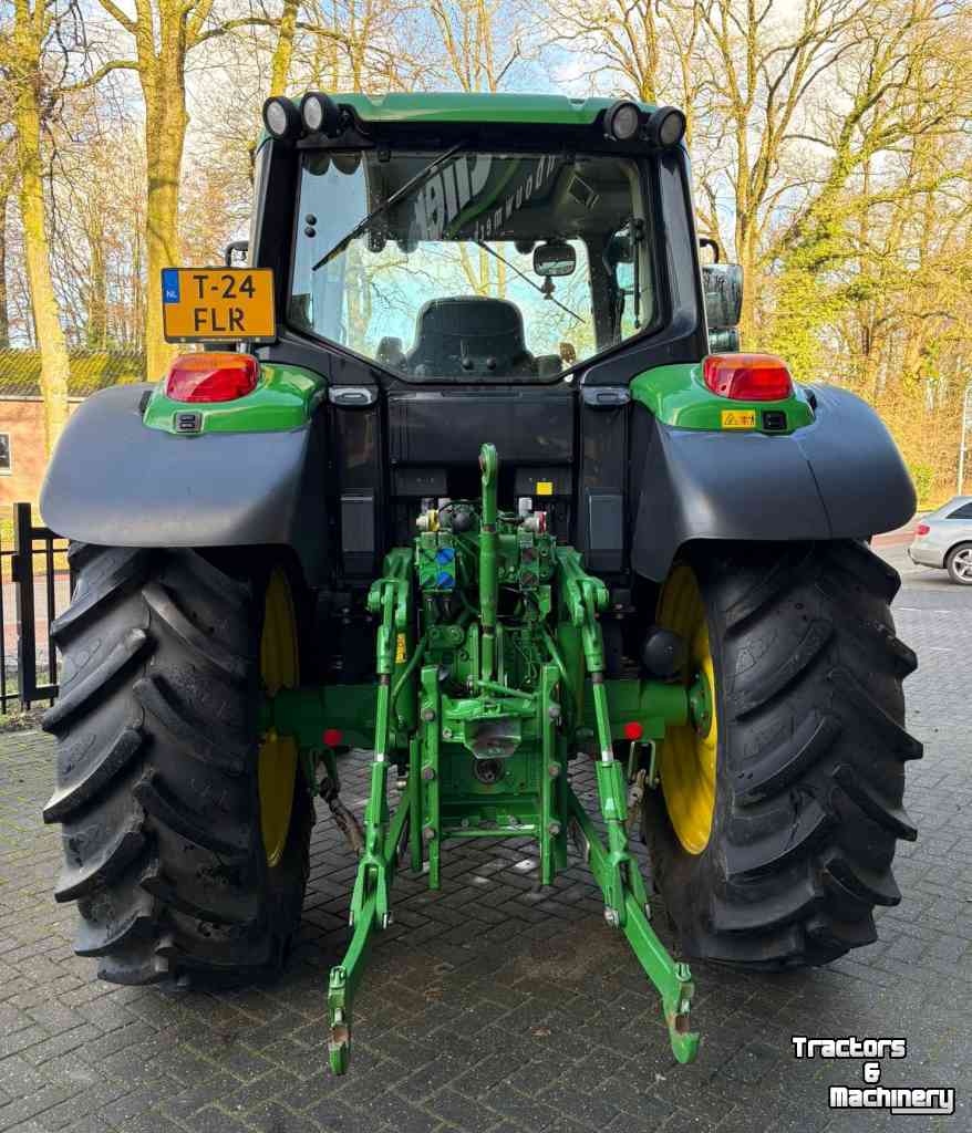 Tractor John Deere 6120M