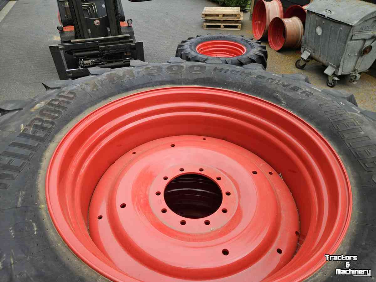 Wheels, Tyres, Rims & Dual spacers Trelleborg 710/75R42