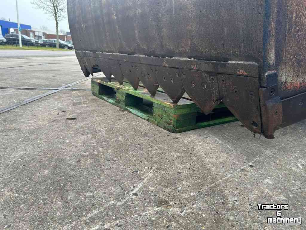 Silage cutting bucket Redrock 200 Kuilhapper Q-Fit
