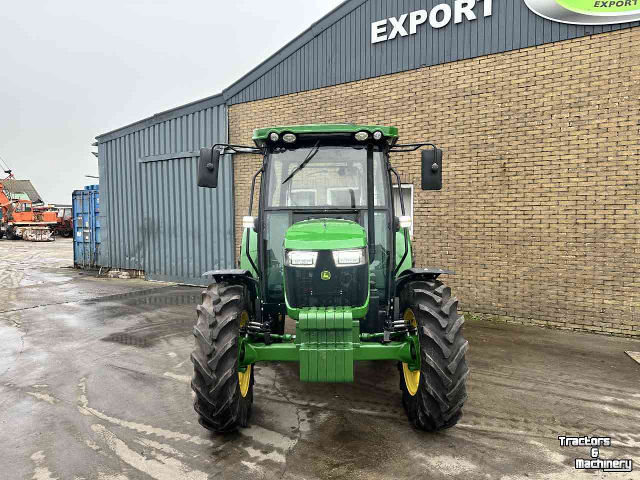 Tractor John Deere 5075E