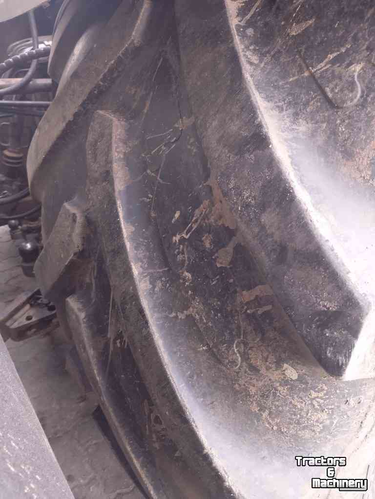 Wheels, Tyres, Rims & Dual spacers BKT 900/60 R38