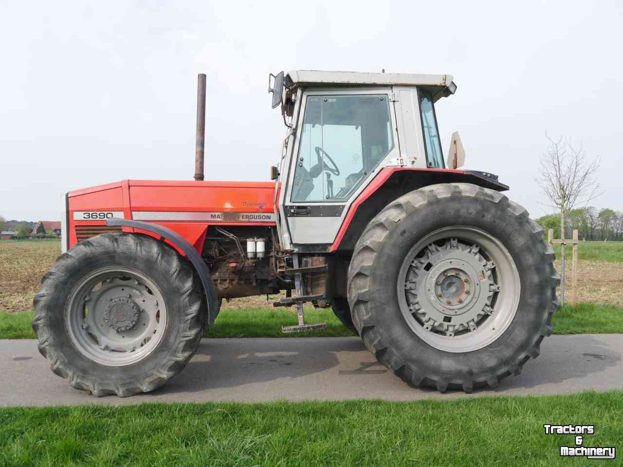Tractor Massey Ferguson 3690 Dynashift