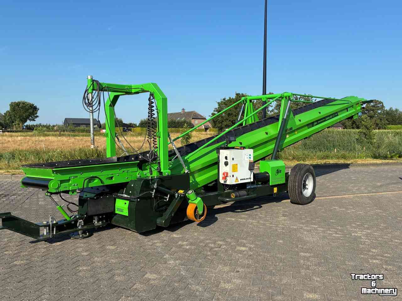 Telescopic storeloader AVR Cobra 80-17 + Toevoeband
