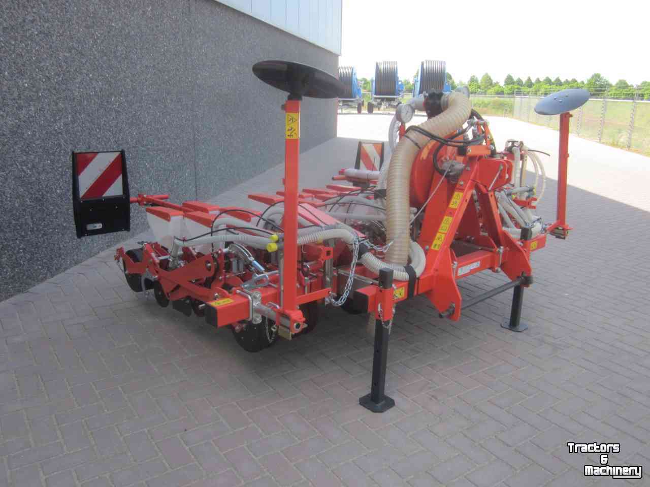 Seed drill Kubota KUBOTA VP 1300 | GROENTEZAAIMACHINE | UIEN