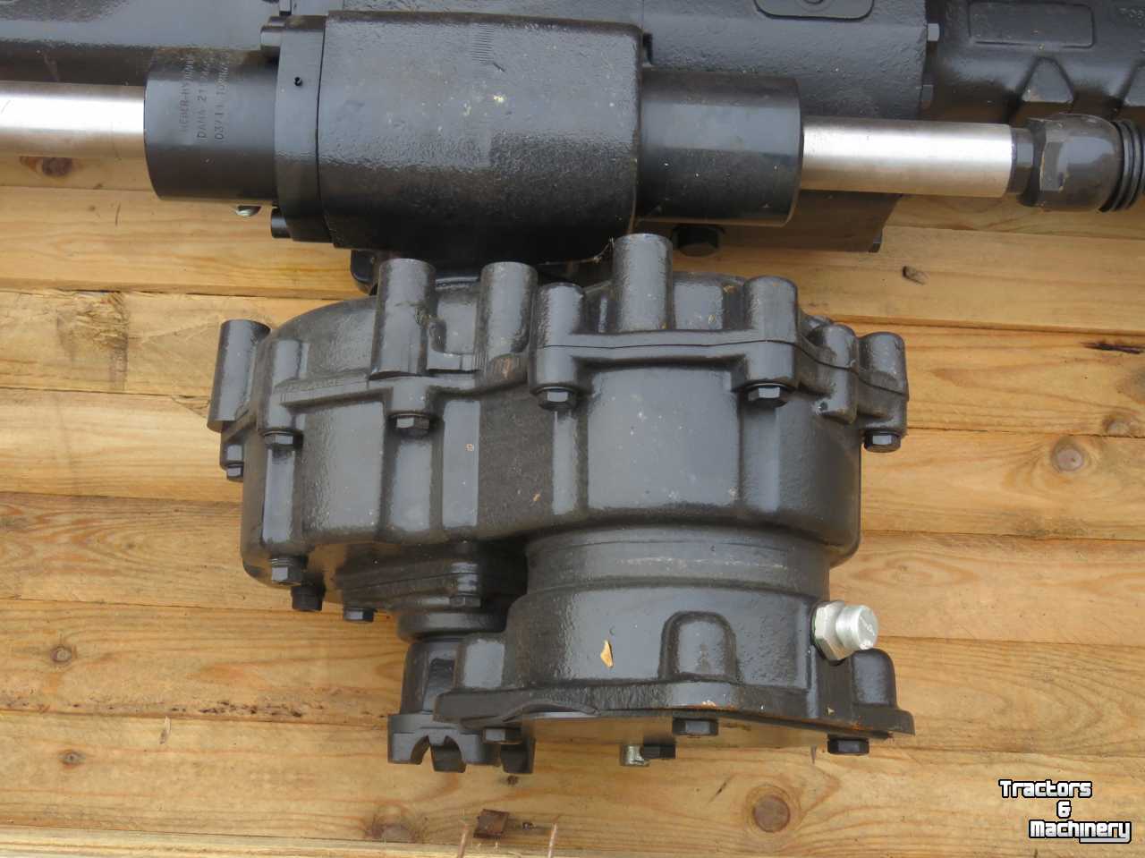 Telehandler New Holland Vooras LM5030 / LM525 compleet DANA SPICER 357/211/443 Parts nr:84555411