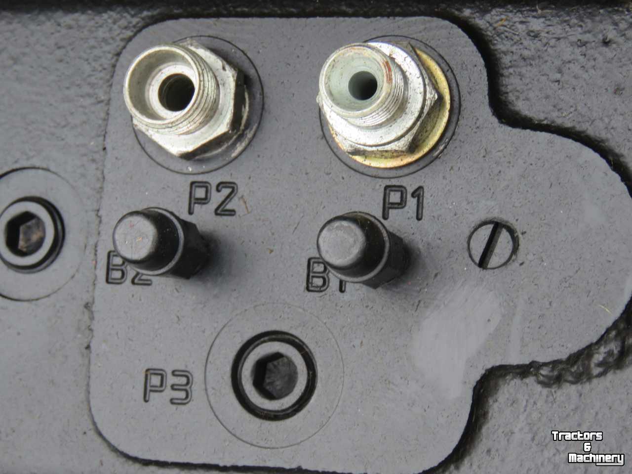Telehandler New Holland Vooras LM5030 / LM525 compleet DANA SPICER 357/211/443 Parts nr:84555411