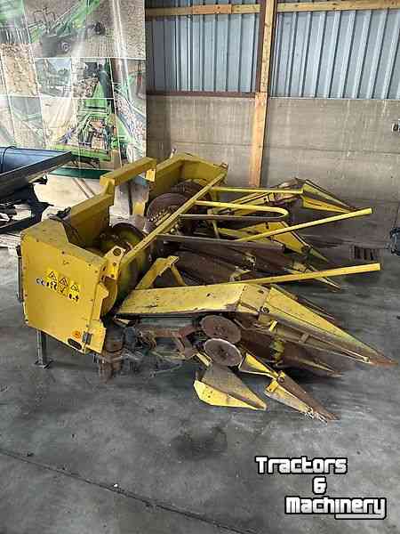 Cornhead New Holland 6-rijige maisbek
