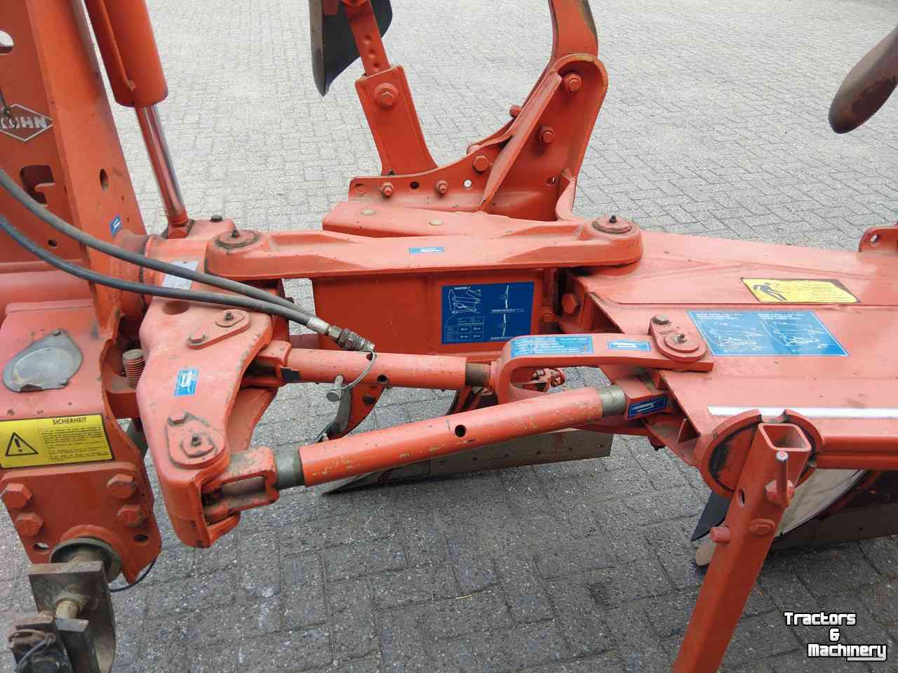 Ploughs Kuhn Master 120 4 schaar ploeg